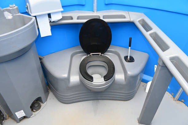 Porta potty delivery and setup in Arden Arcade, CA
